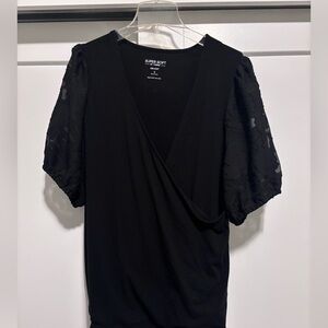 Torrid Black Super Soft Rib V-Neck Puff
Sleeve Surplice Top Blouse size 3